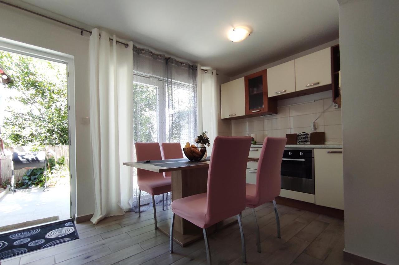 Apartments Emi & Nini Sibenik Bagian luar foto