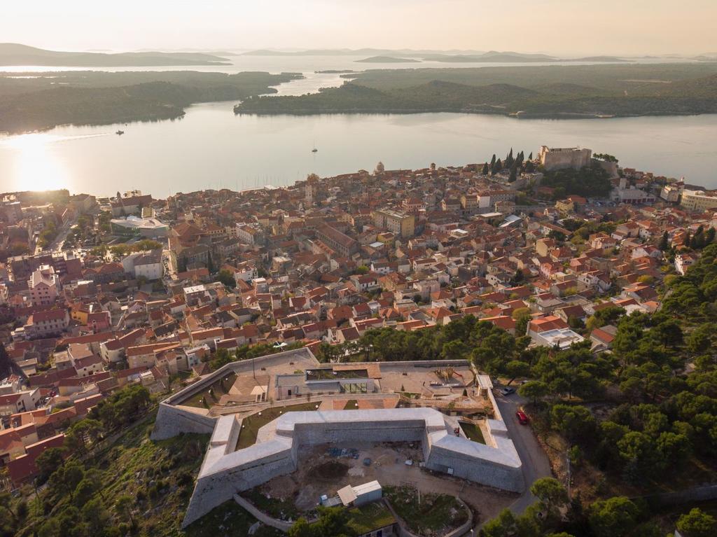 Apartments Emi & Nini Sibenik Bagian luar foto
